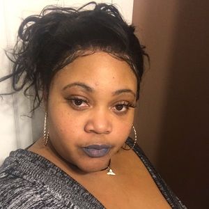 Meet your Posher, Mil